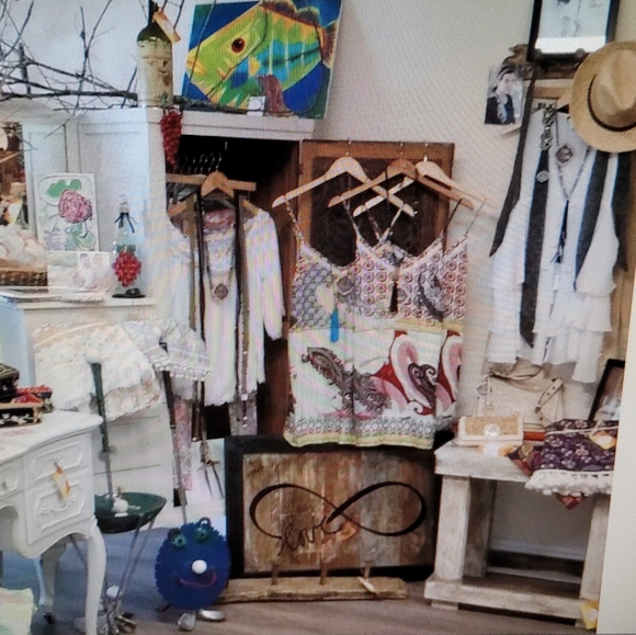 HI WELCOME TO MY STORE..ON POSHMARK - Picture 16 of 16